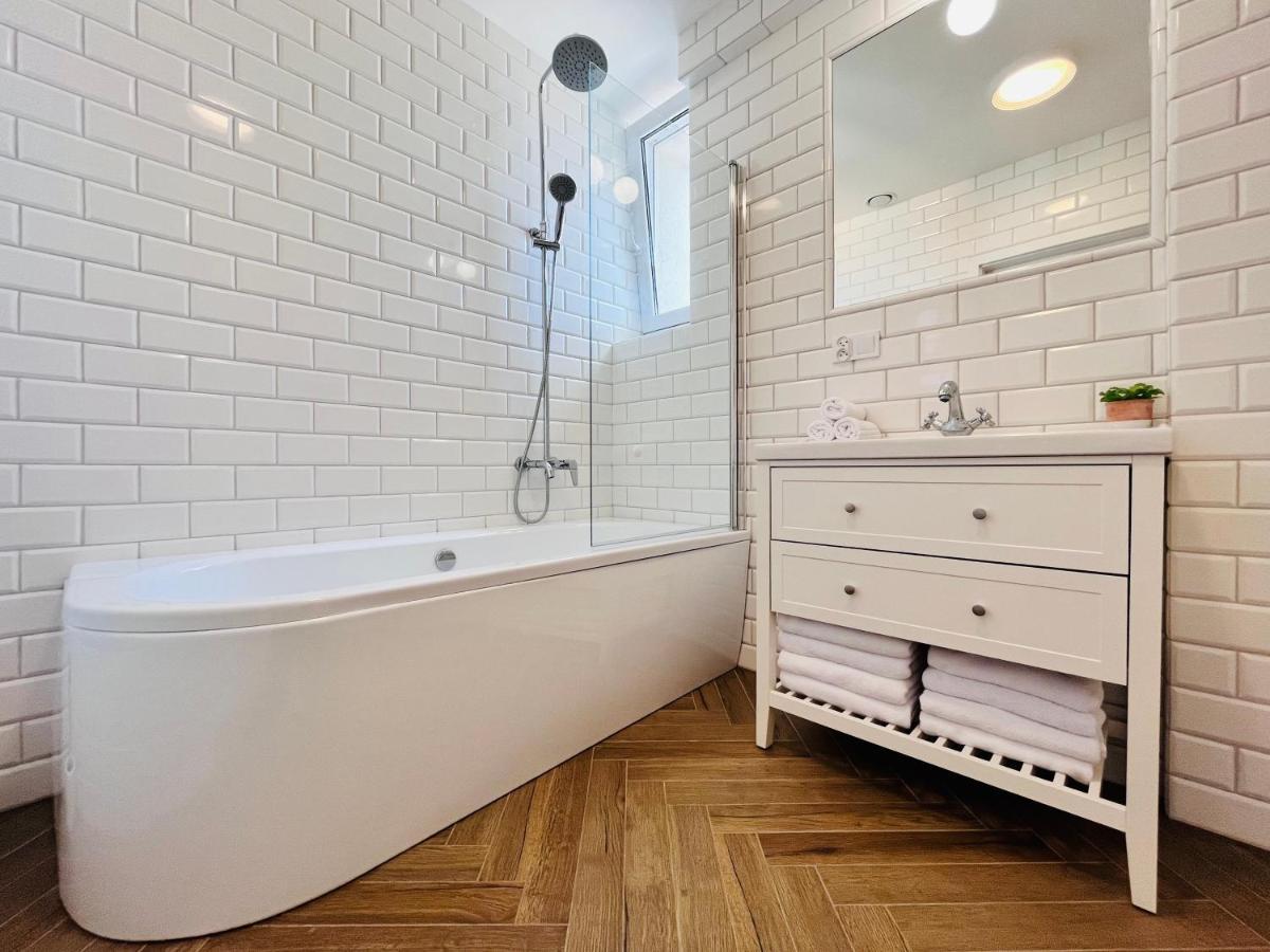 Apartamenty Lubin - Noclegi Lubin エクステリア 写真